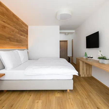 Otel Schreiner 3*